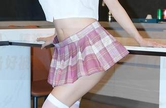 秀人网 - 精选王馨瑶Yanni圣诞写真，你准备好被她的圣诞风格闪到眼了吗？