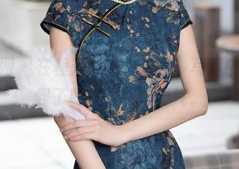 秀人网 - 在程开心的“修女”写真中，抓到了些不一样的灵气。