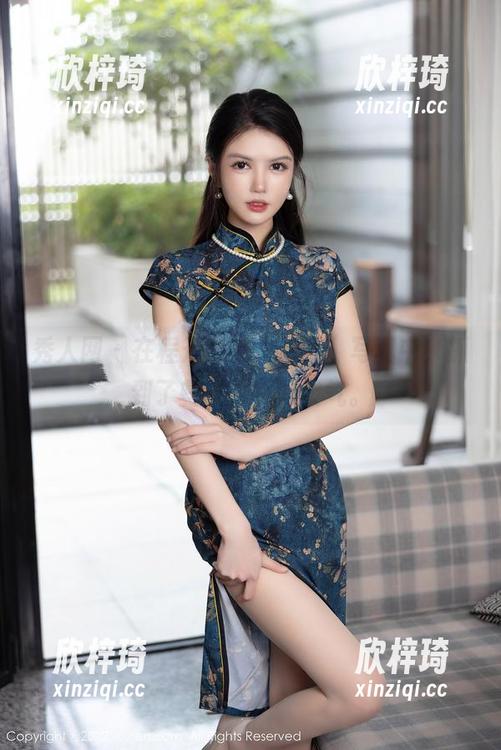 秀人网-程开心 秀人网 - 在程开心的“修女”写真中,抓到了些不一样的灵气。