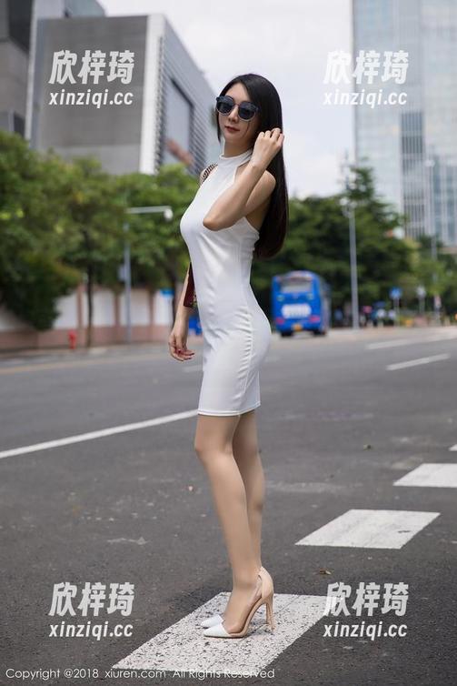 秀人网 - 葛征Model的私拍泳衣：勇敢尝试不同的姿势，就像是仙女下凡！