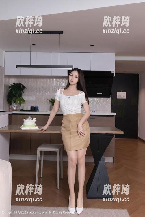秀人网 - 陈雅漫VICKY的礼服作品集，你有没有被这些华丽误导？下载走起！
