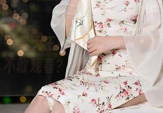 秀人网 - 雯大王susie的圣诞写真，你敢不敢观看？别被吸引走了！