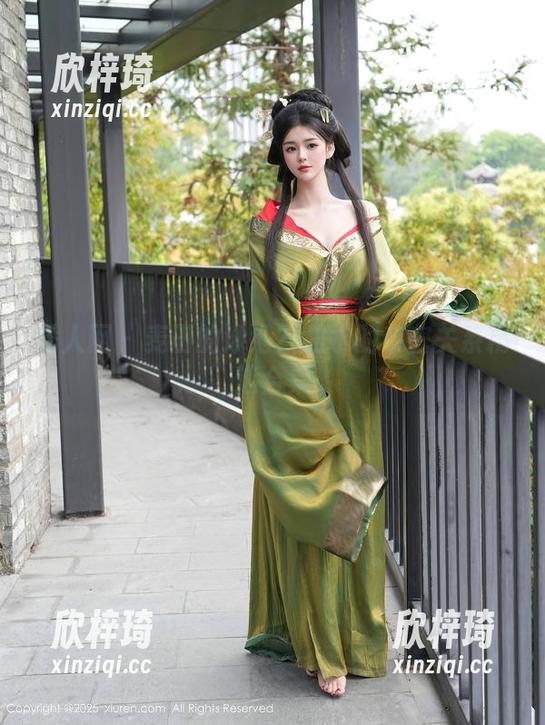 秀人网-麦田 秀人网 - 麦田的泳池?和水的亲密关系精选合集