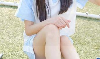 稚乖画册 - 赤西夜夜的红裙，私拍系列里藏着小心血，哦，真是个细致的人。
