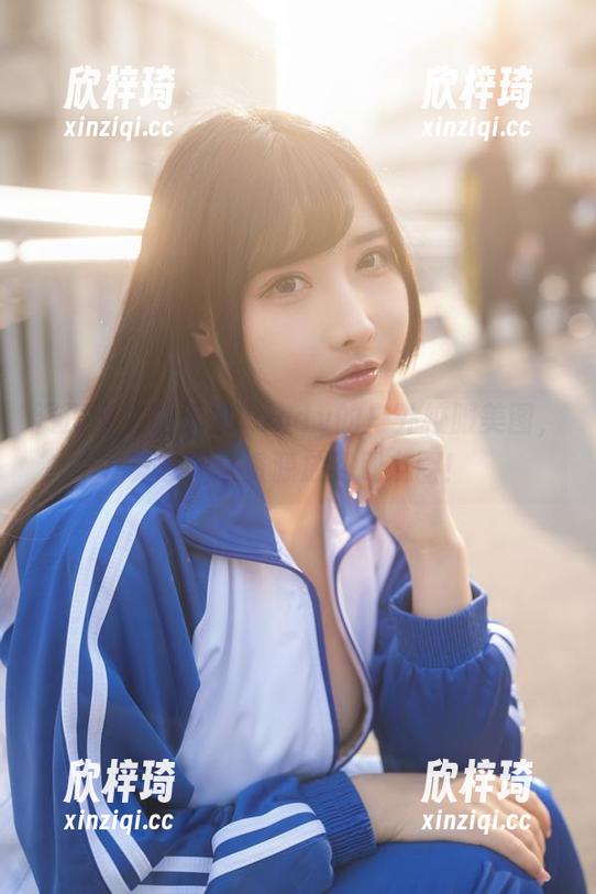 糖果果Candy 资深博主糖果果Candy的户外校服美图,真想把这资源放到朋友圈!