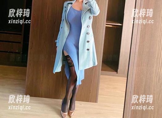 微密圈 - 制服？定制？紫色哒豚豚就喜欢撩人的反差感。