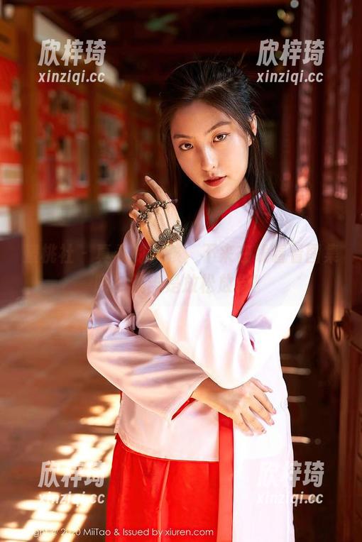 蜜桃社 - 真希的女孩，不来在线看看图集吗？就当是放松放松！