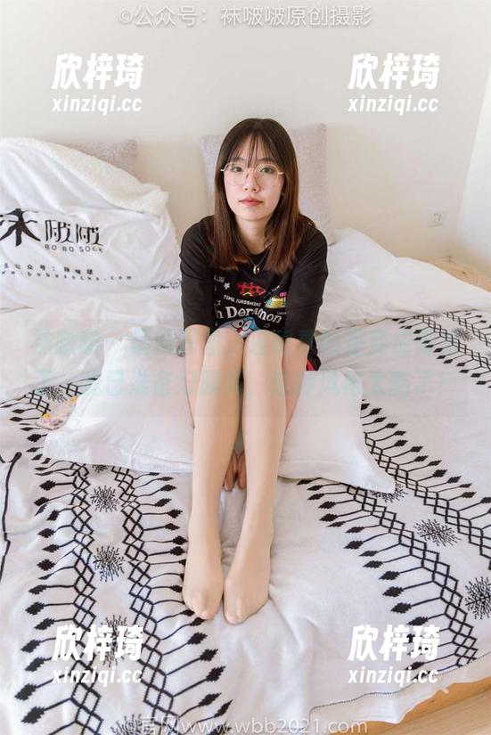 袜啵啵 - 最新原图，瑶瑶真的是变成御姐了，我已准备好膜拜，这种风格太酷了！