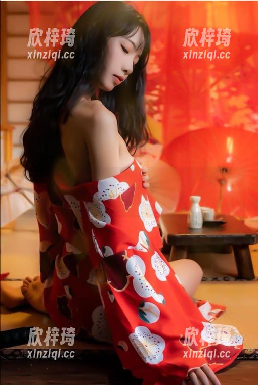 看！西瓜少女的女王cos，打破传统审美，快来分享这份独特！
