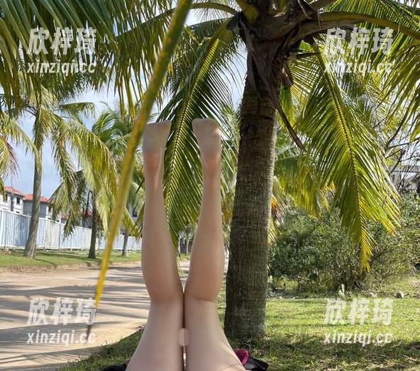 微密圈 - 迷人的五姨太的车内写真集更新，不知道这次又是啥好玩的创意？