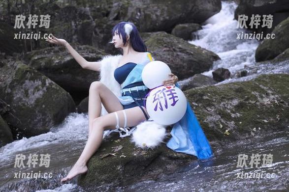 阮邑Fairy的私拍画册：明日方舟？不如家里的墙壁更夺目呀（美图光影润色）