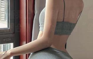 微密圈 - 板凳上的陈妮妮UNI，偶尔也很怕摔！美图合集，观众请做好“坐稳准备”！