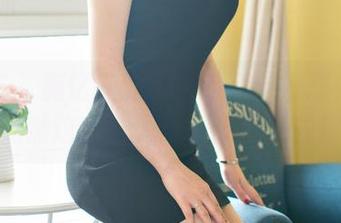 青豆客 - 施忆佳的女孩系列：没想到套图竟然这么让人想一直翻下去！