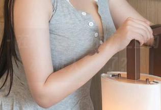 青豆客 - 在线美图，为何杨上萱的“死库水”让人想多了？