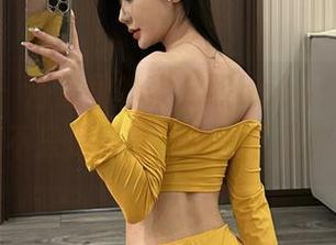 微密圈 - 浴室里的黎允熙baby：图集中藏着的不只是日常，立即下载来见证！